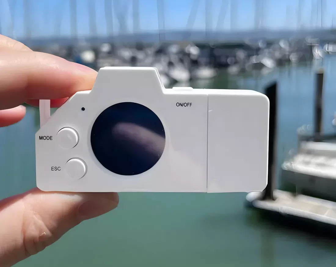 This $50 thumb drive doubles as a camera, still in crowdfunding stage