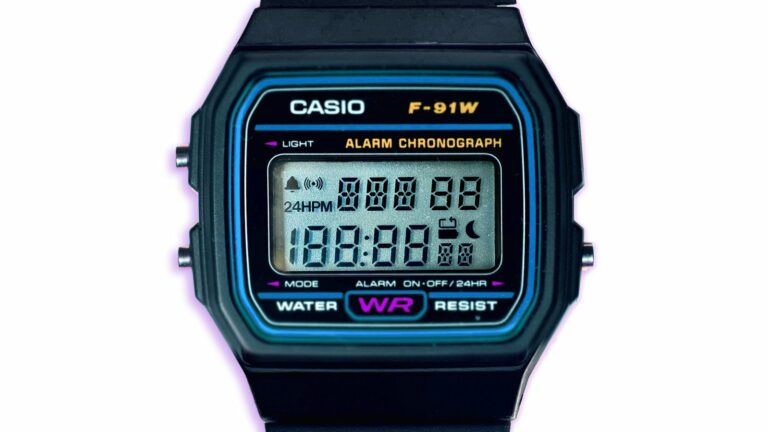 Sensor Watch Pro turns the Casio F-91W into a modular Arm Cortex M0+-based digital “smartwatch” (Crowdfunding) - CNX Software