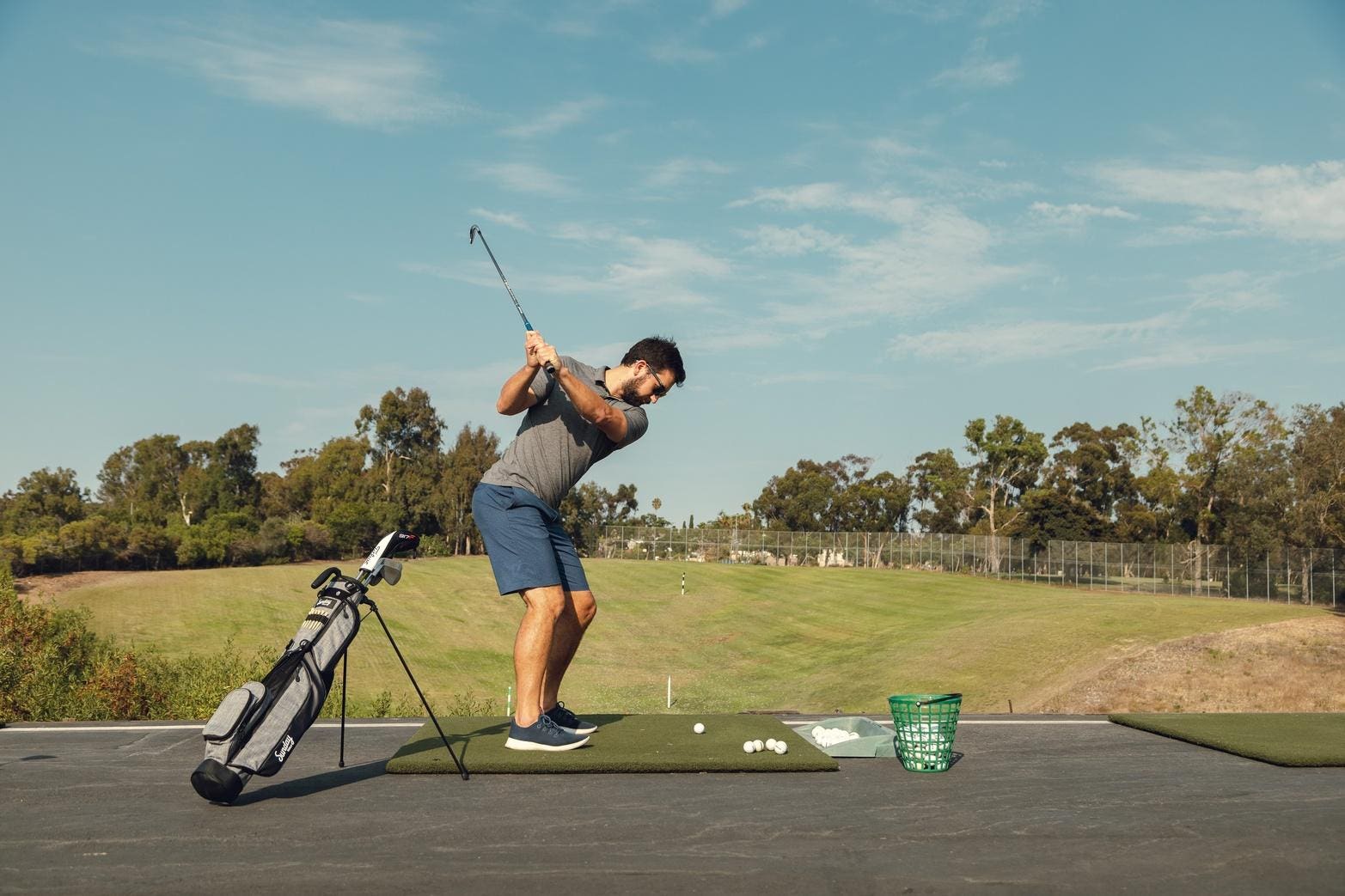 Buzzy Golf Bag Brand Tests Equity Crowdfunding Waters