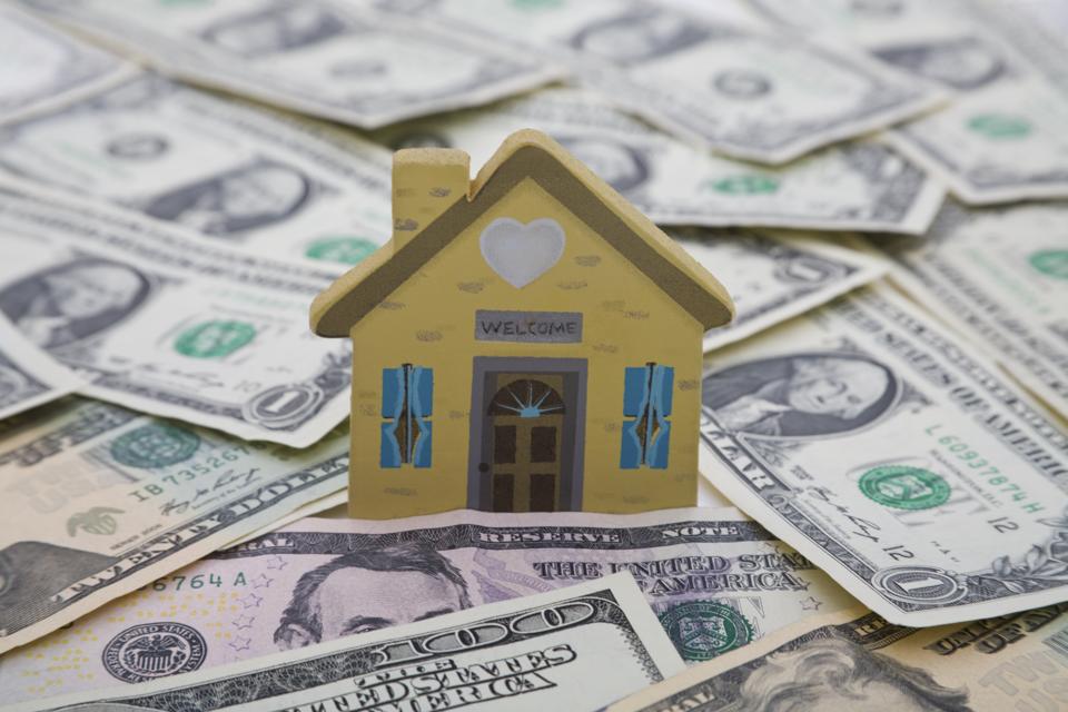 How Crowdfunding Opens Doors for Real Estate Investors