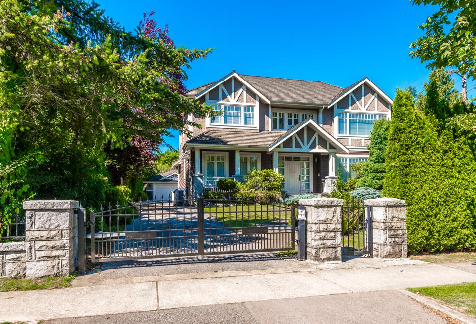 Real Estate Crowdfunding: 3 Trends to Watch in 2017